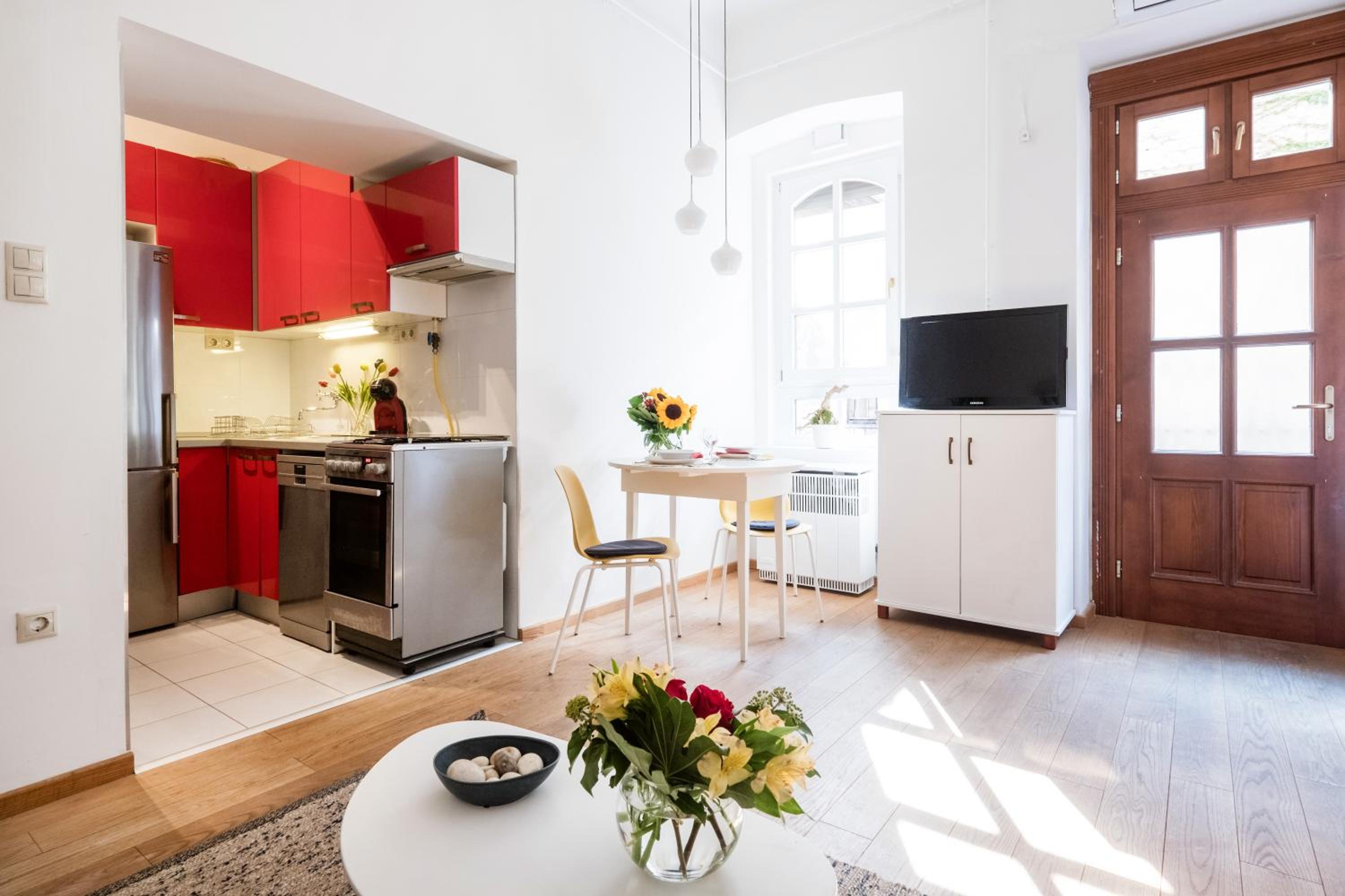 Artistic apartment in city centre view 5