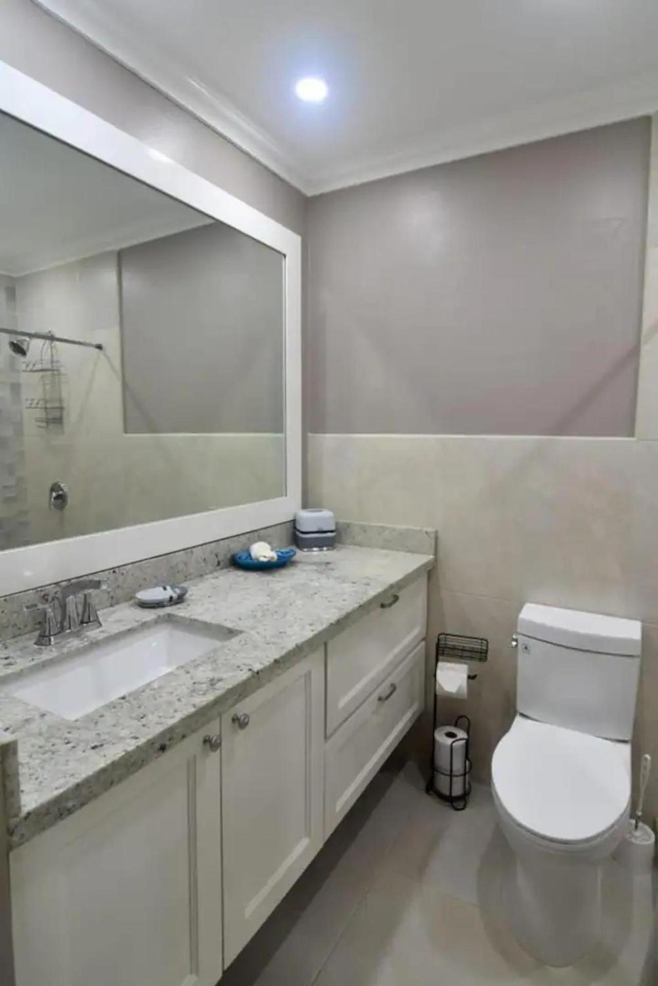 Secluded Ravinia Gem in Kingston 6 view 3