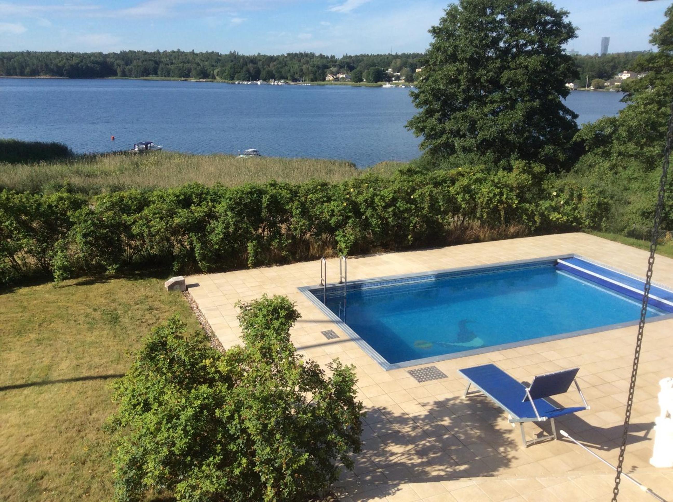 Exclusive rental of the Entire Spacious Ground Floor view 2