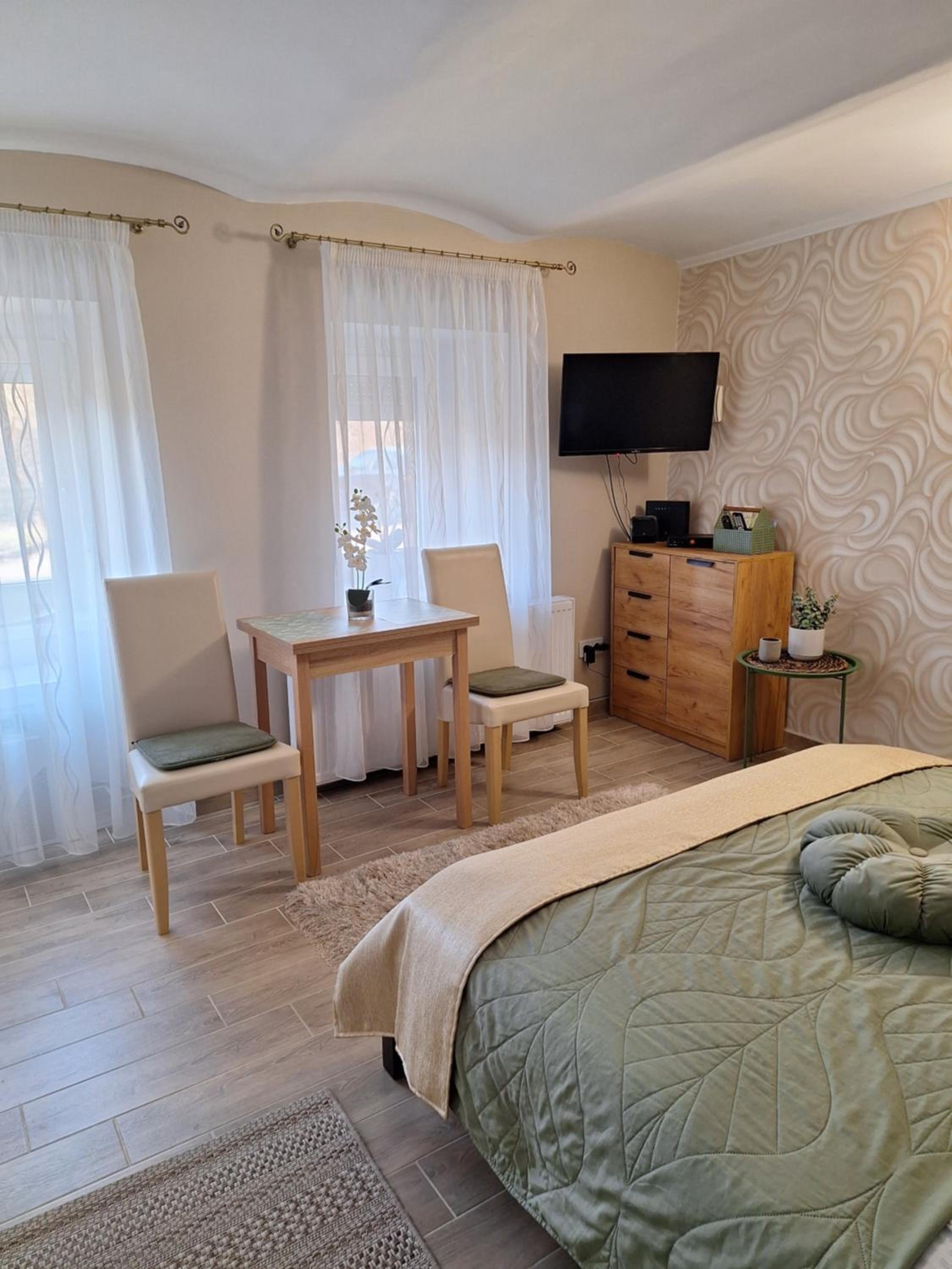 Várfal apartman I