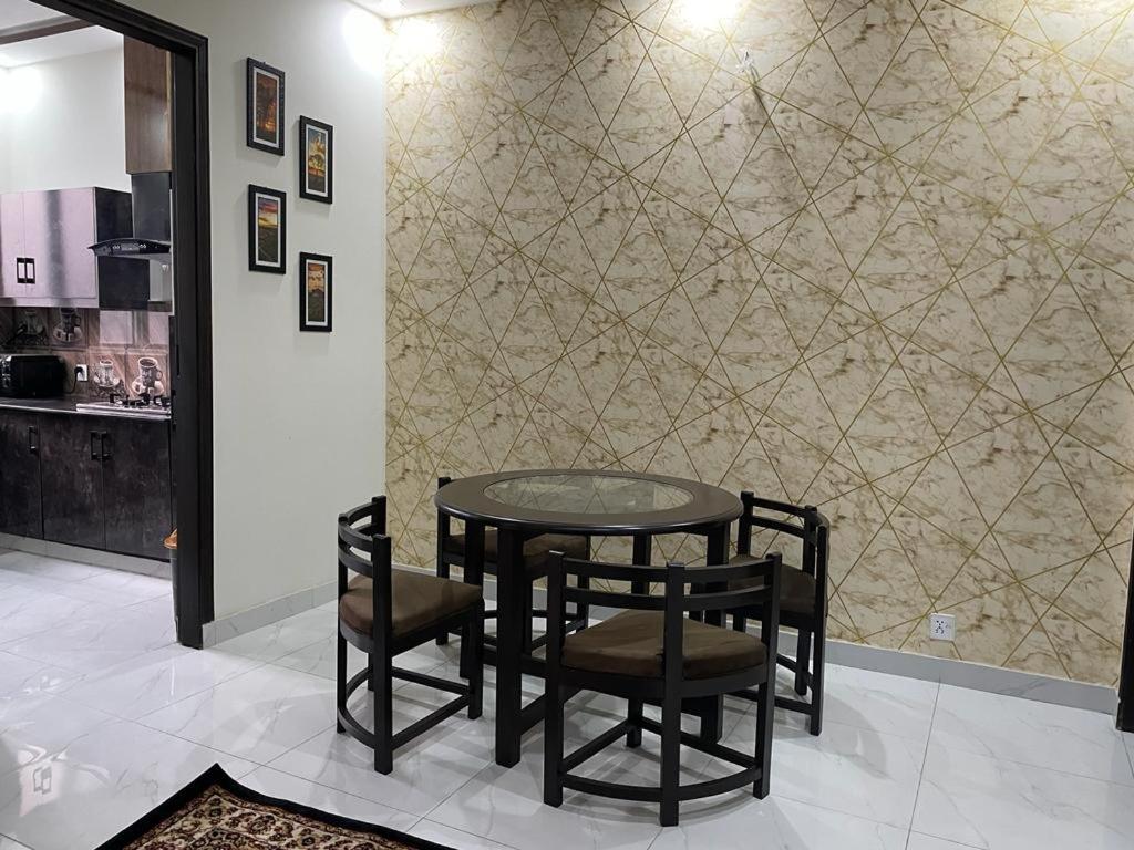 Spacious 3 Bedroom Stay DHA Lahore view 3