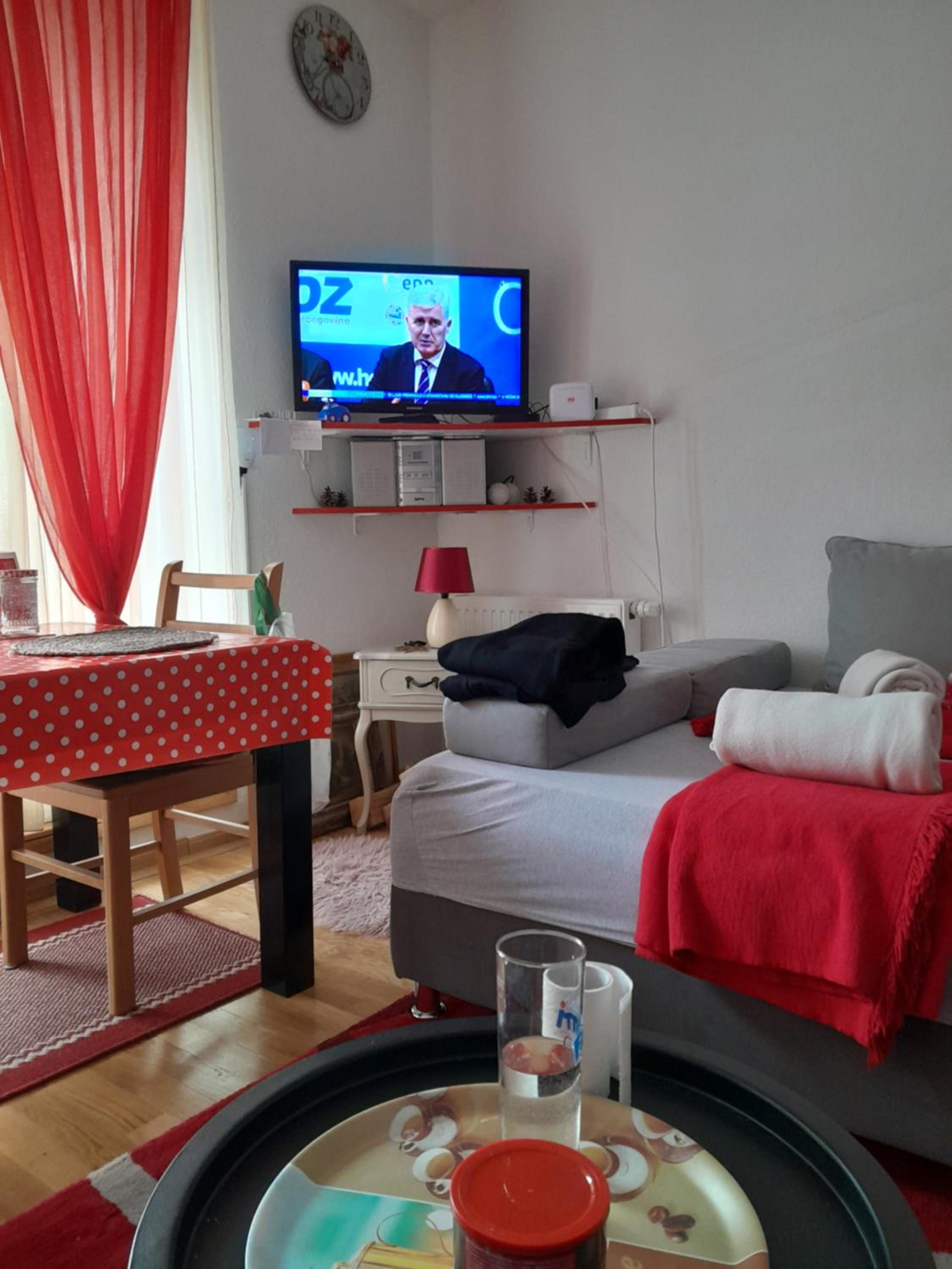 Mini Studio