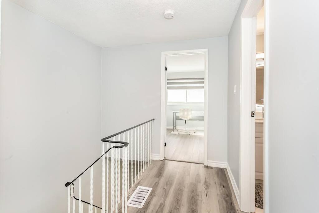 Upscale 3BR/2.5BATH House +Games room and Yard!