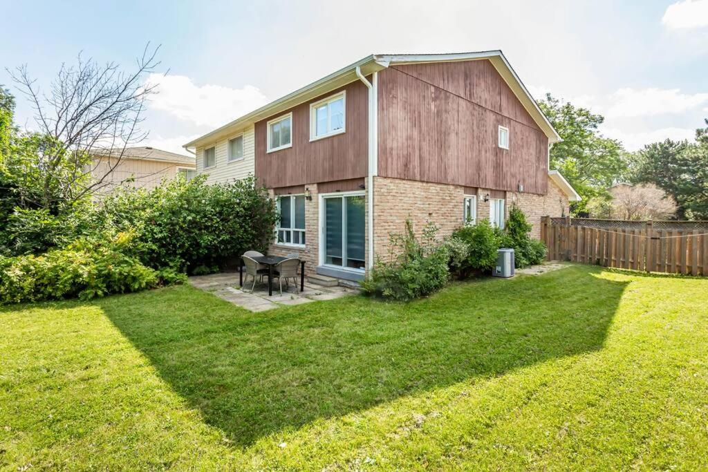 Upscale 3BR/2.5BATH House +Games room and Yard!