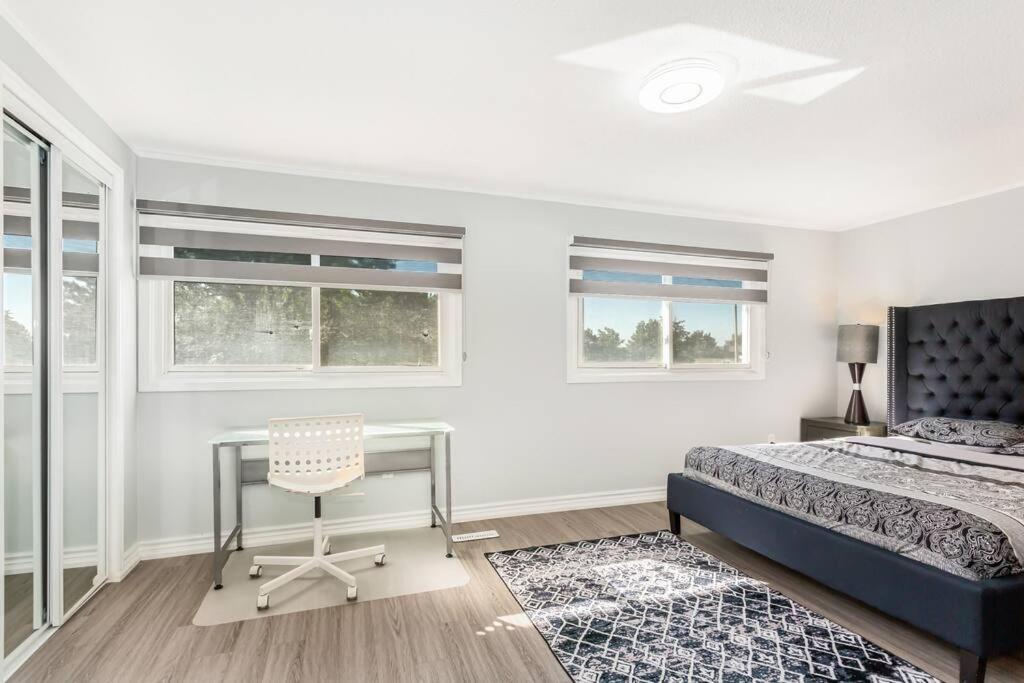 Upscale 3BR/2.5BATH House +Games room and Yard!