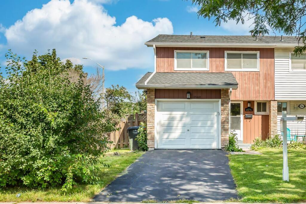 Upscale 3BR/2.5BATH House +Games room and Yard!