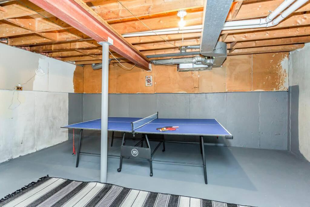 Upscale 3BR/2.5BATH House +Games room and Yard!