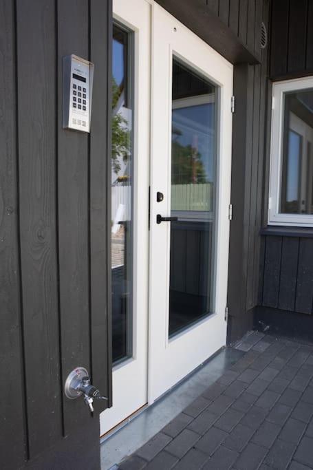Järvevaatega studio apartment