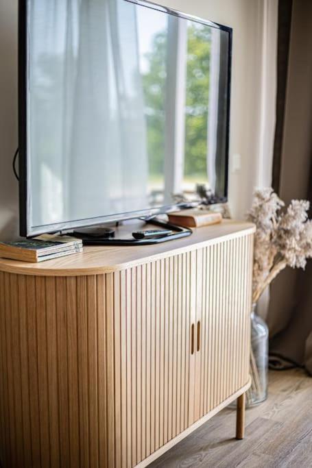 Järvevaatega studio apartment
