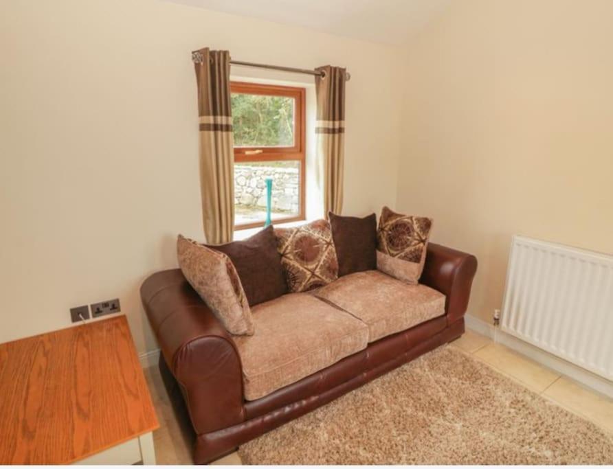 Y BEUDY Cosy 2 bed. Stunning scenery, nr Snowdonia
