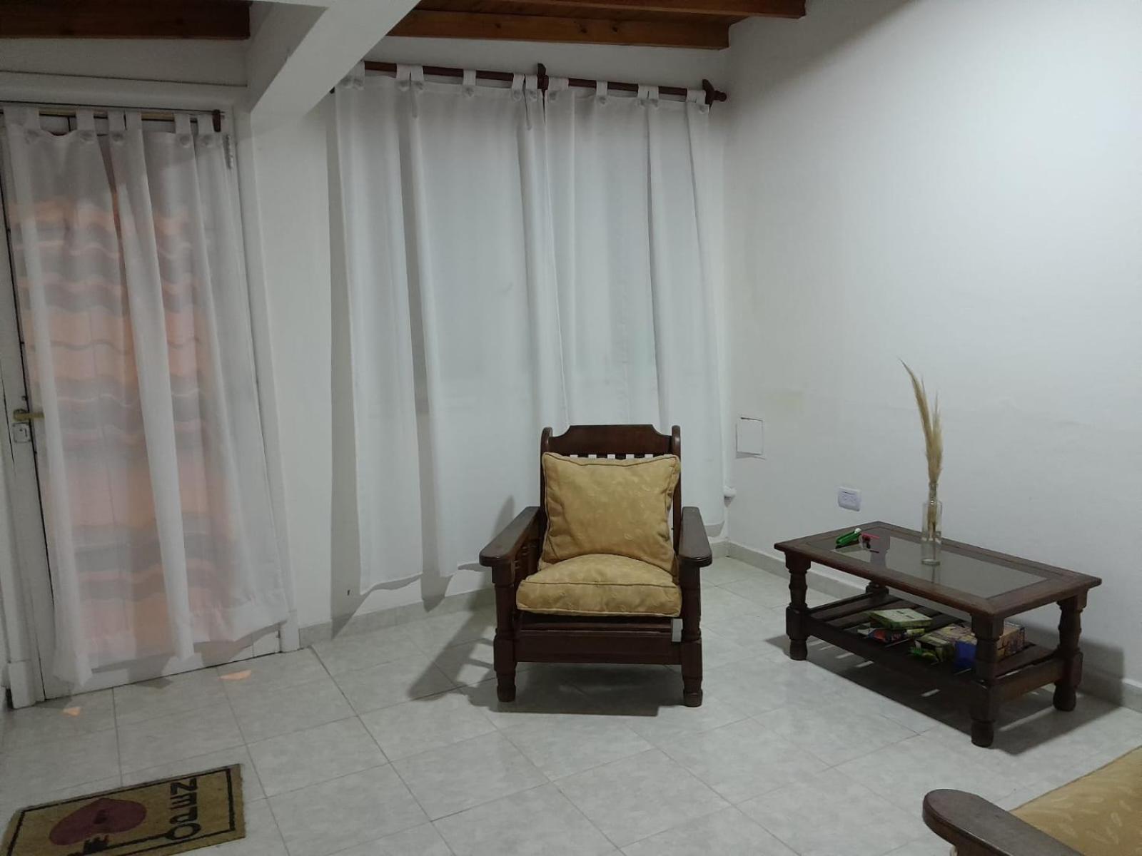 Casa Privada 2 habitaciones, amueblada Centro Necochea