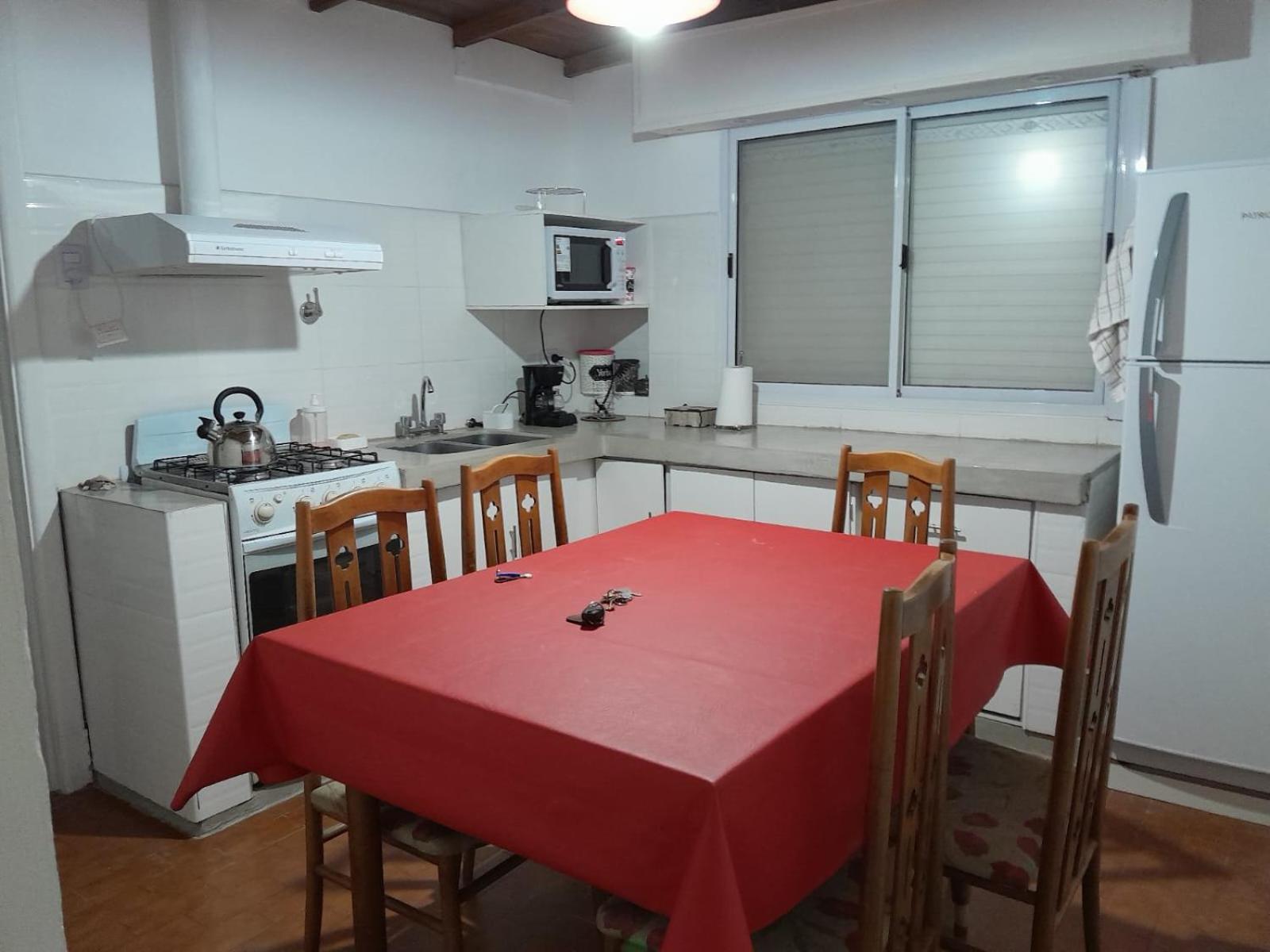 Casa Privada 2 habitaciones, amueblada Centro Necochea