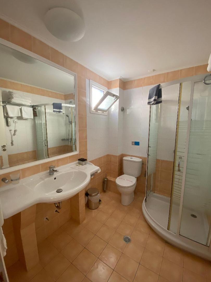 Alonissos Beach Bungalows And Suites Hotel