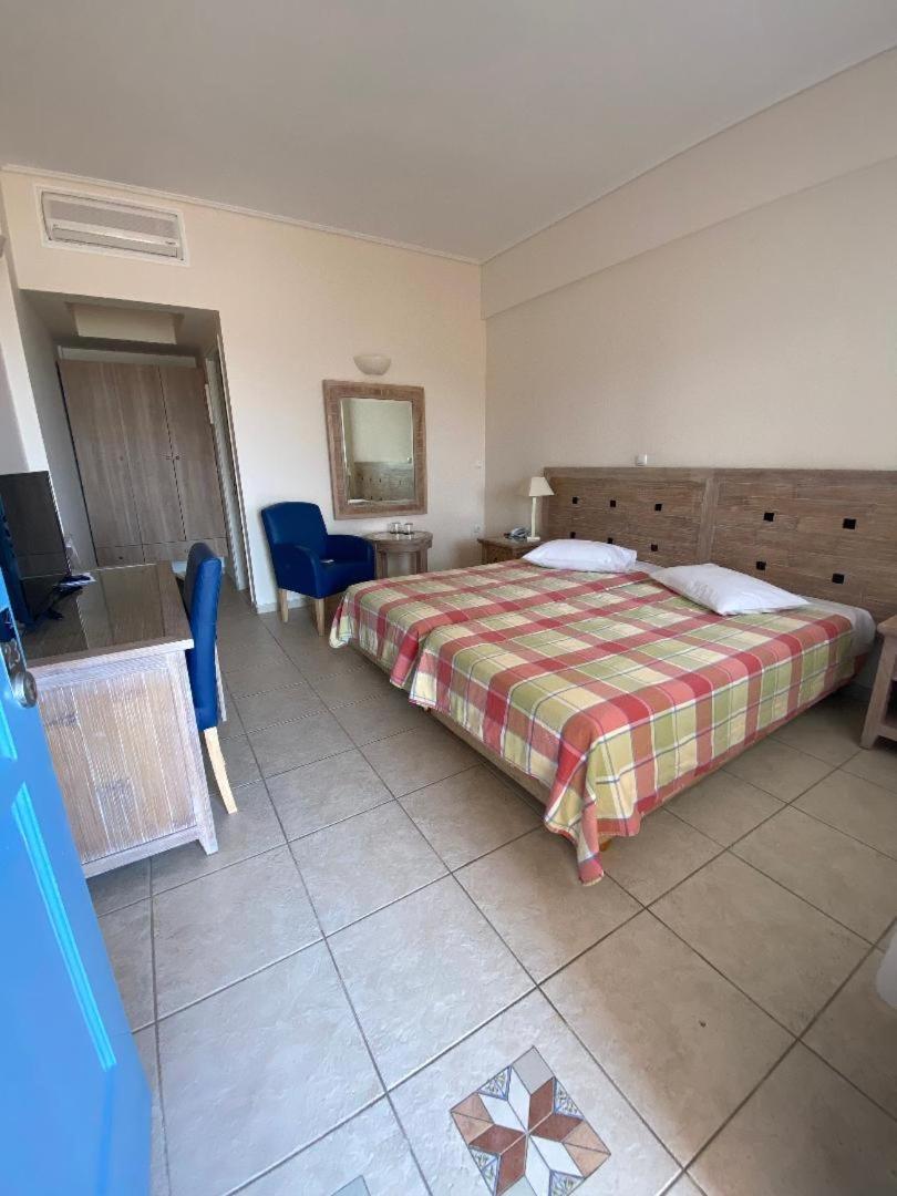 Alonissos Beach Bungalows And Suites Hotel