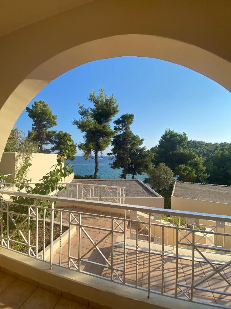 Alonissos Beach Bungalows And Suites Hotel