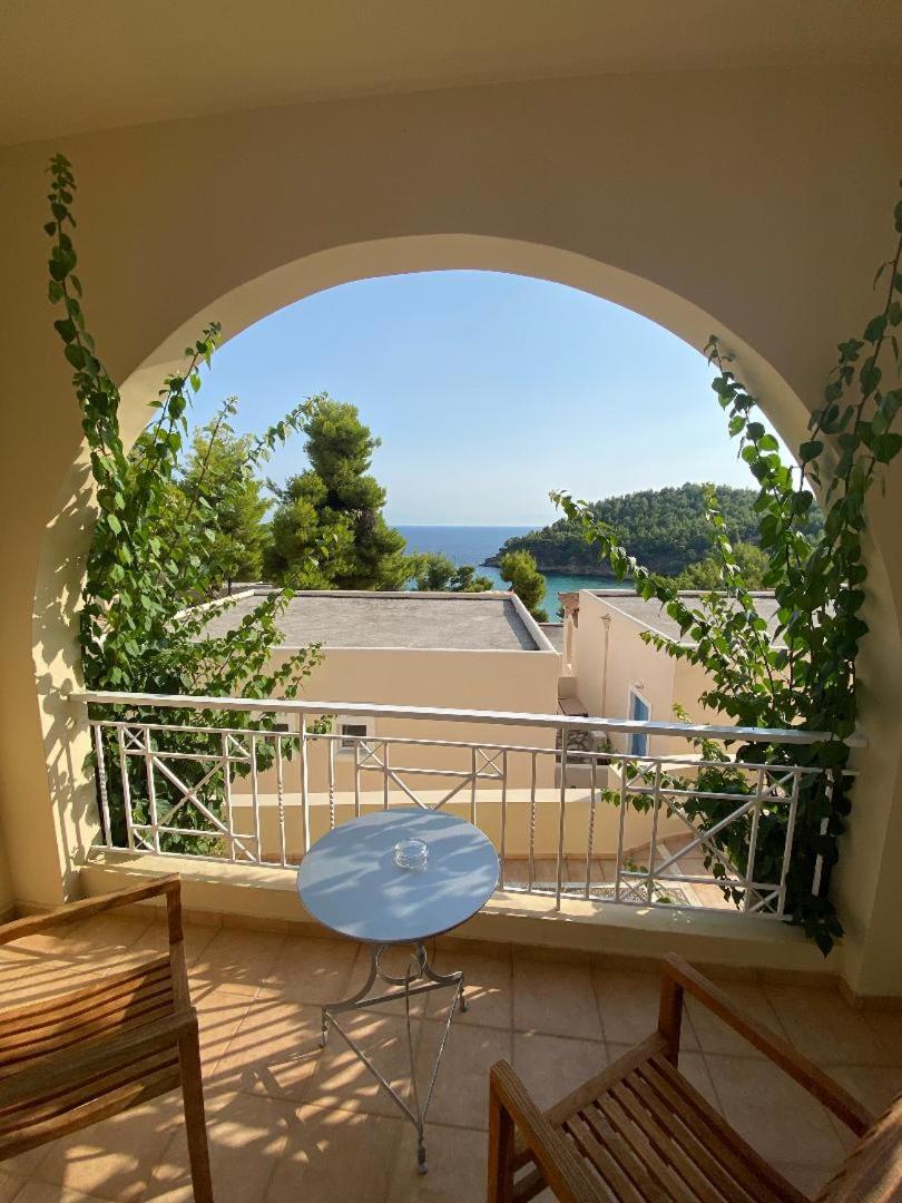 Alonissos Beach Bungalows And Suites Hotel