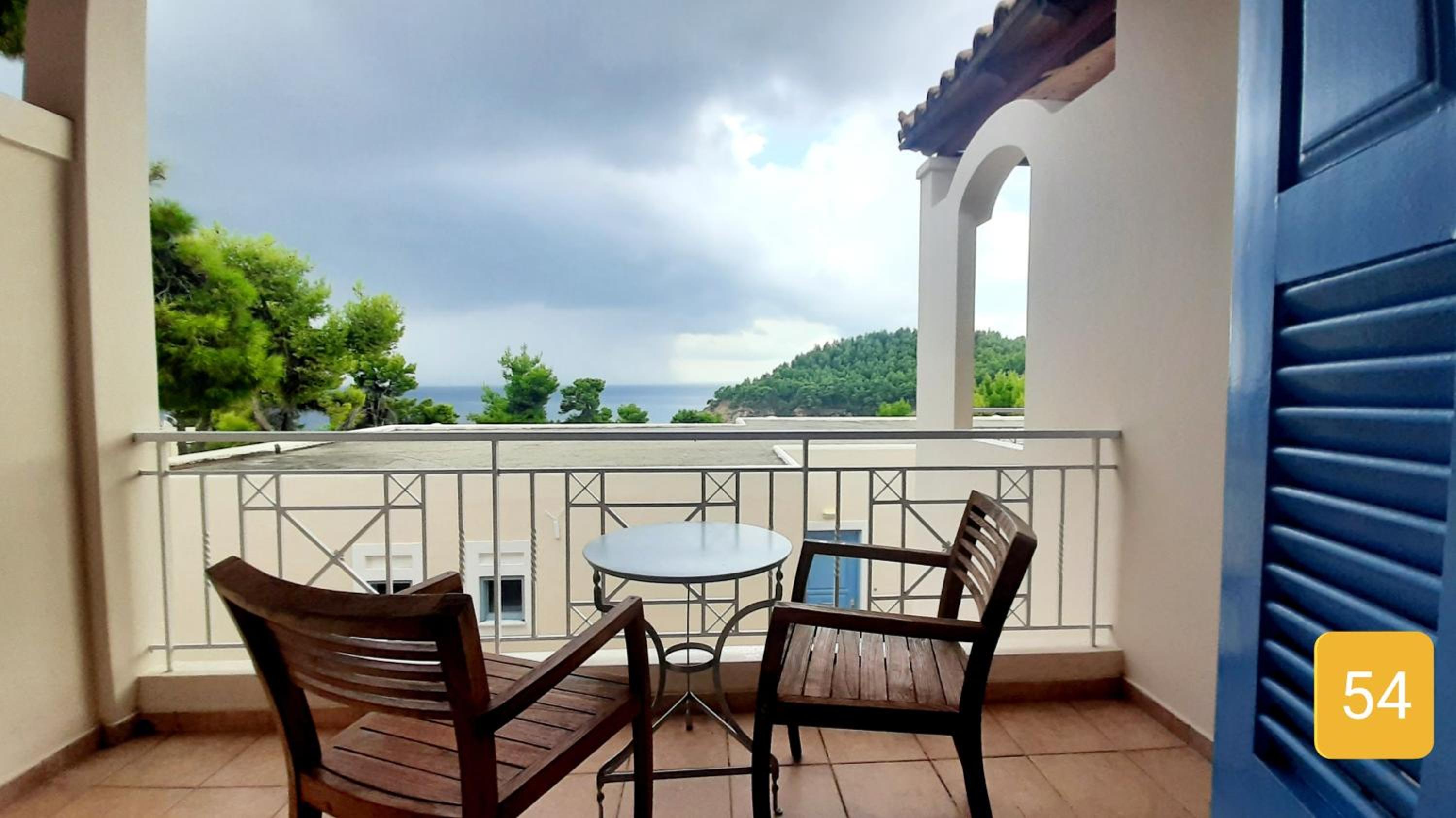 Alonissos Beach Bungalows And Suites Hotel