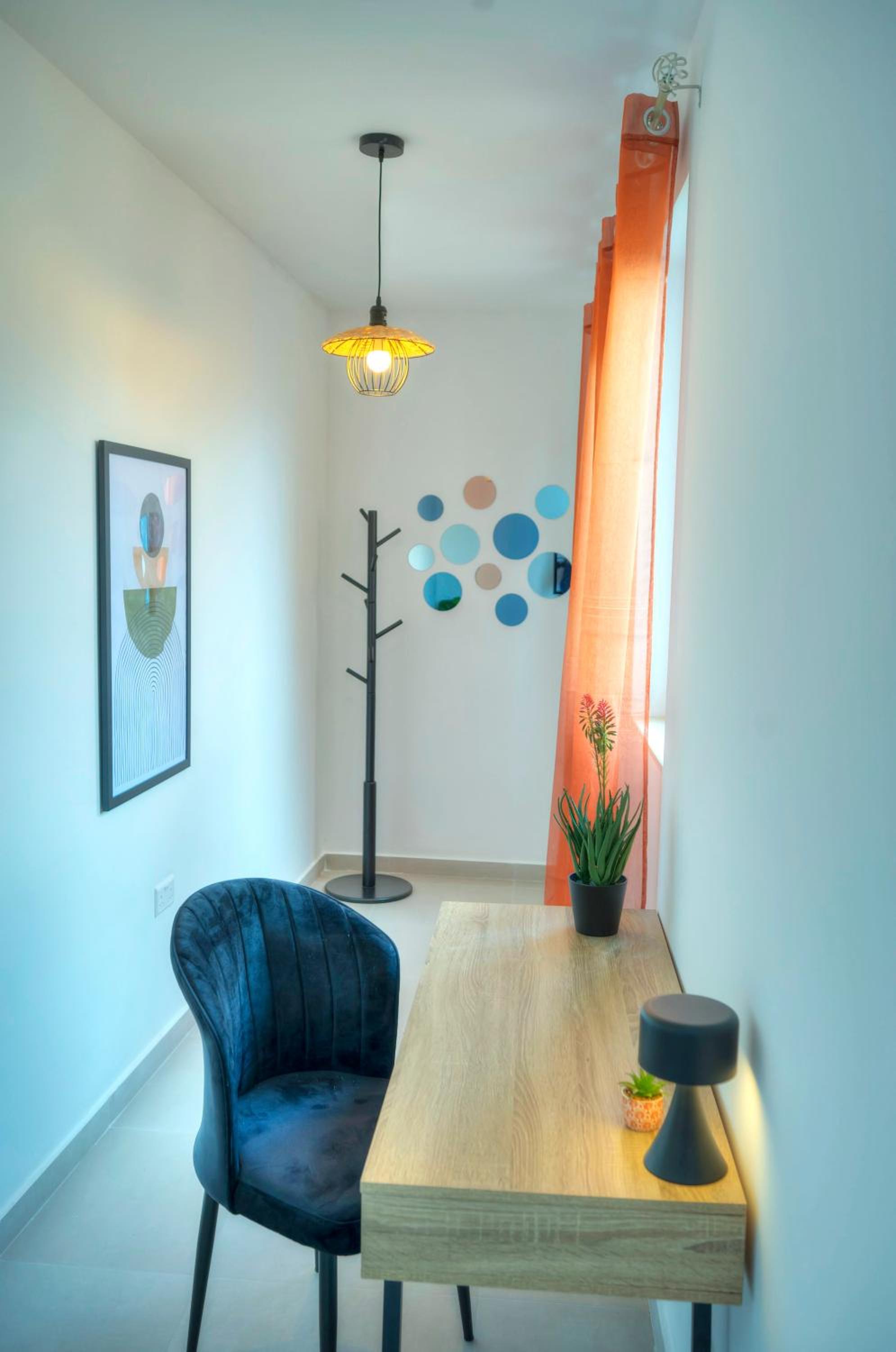 Spacious, bright & modern 3 bedrooms, balcony APIC1-1 view 3