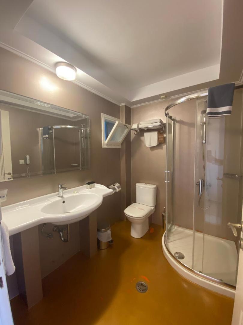Alonissos Beach Bungalows And Suites Hotel