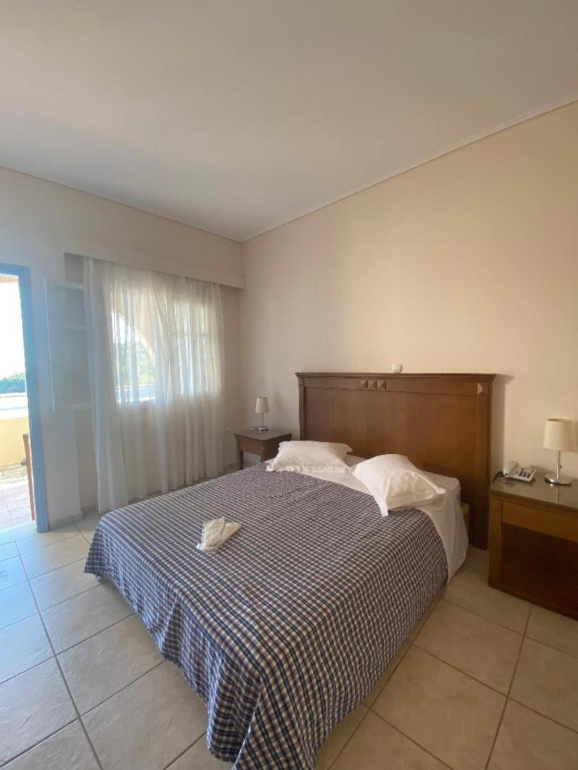 Alonissos Beach Bungalows And Suites Hotel