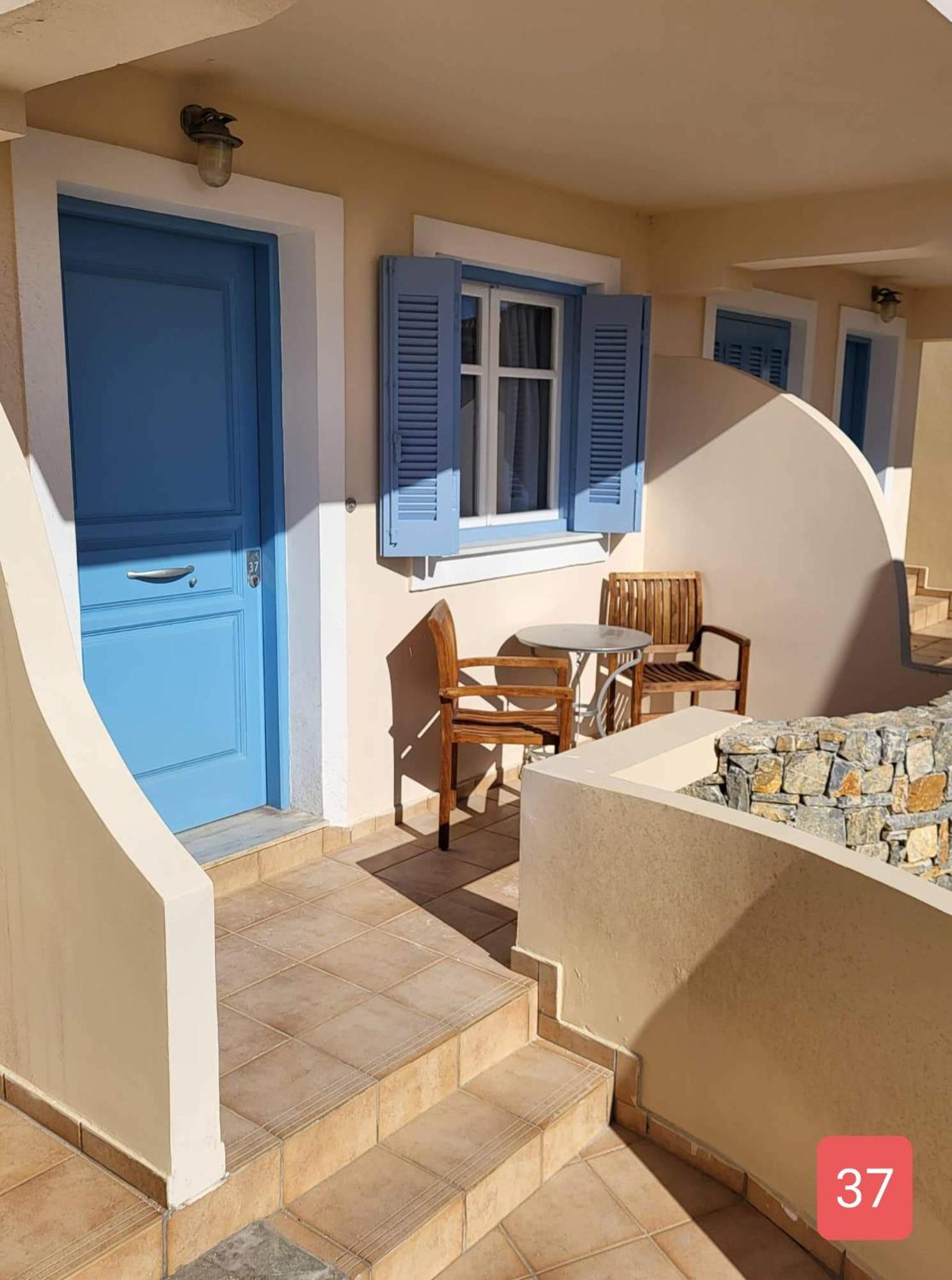 Alonissos Beach Bungalows And Suites Hotel