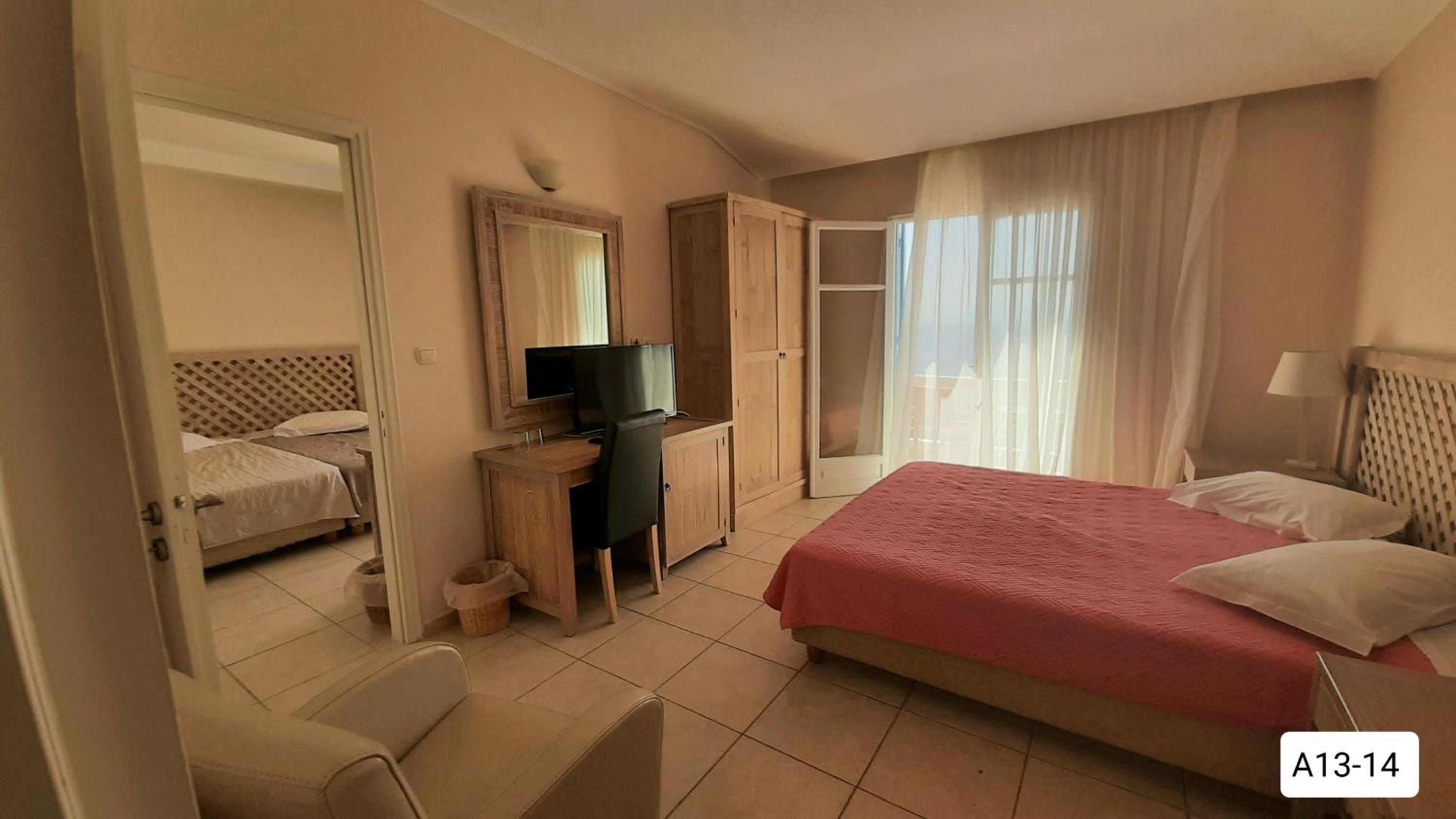 Alonissos Beach Bungalows And Suites Hotel