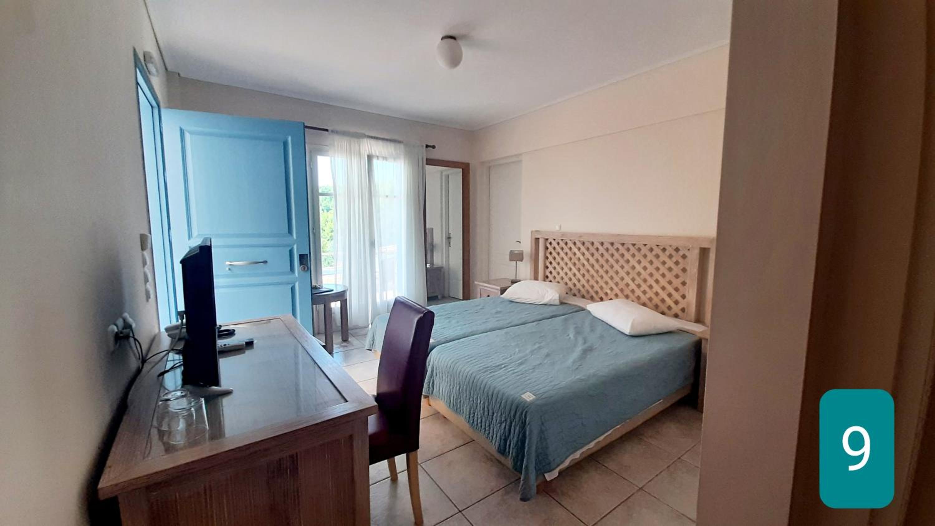 Alonissos Beach Bungalows And Suites Hotel