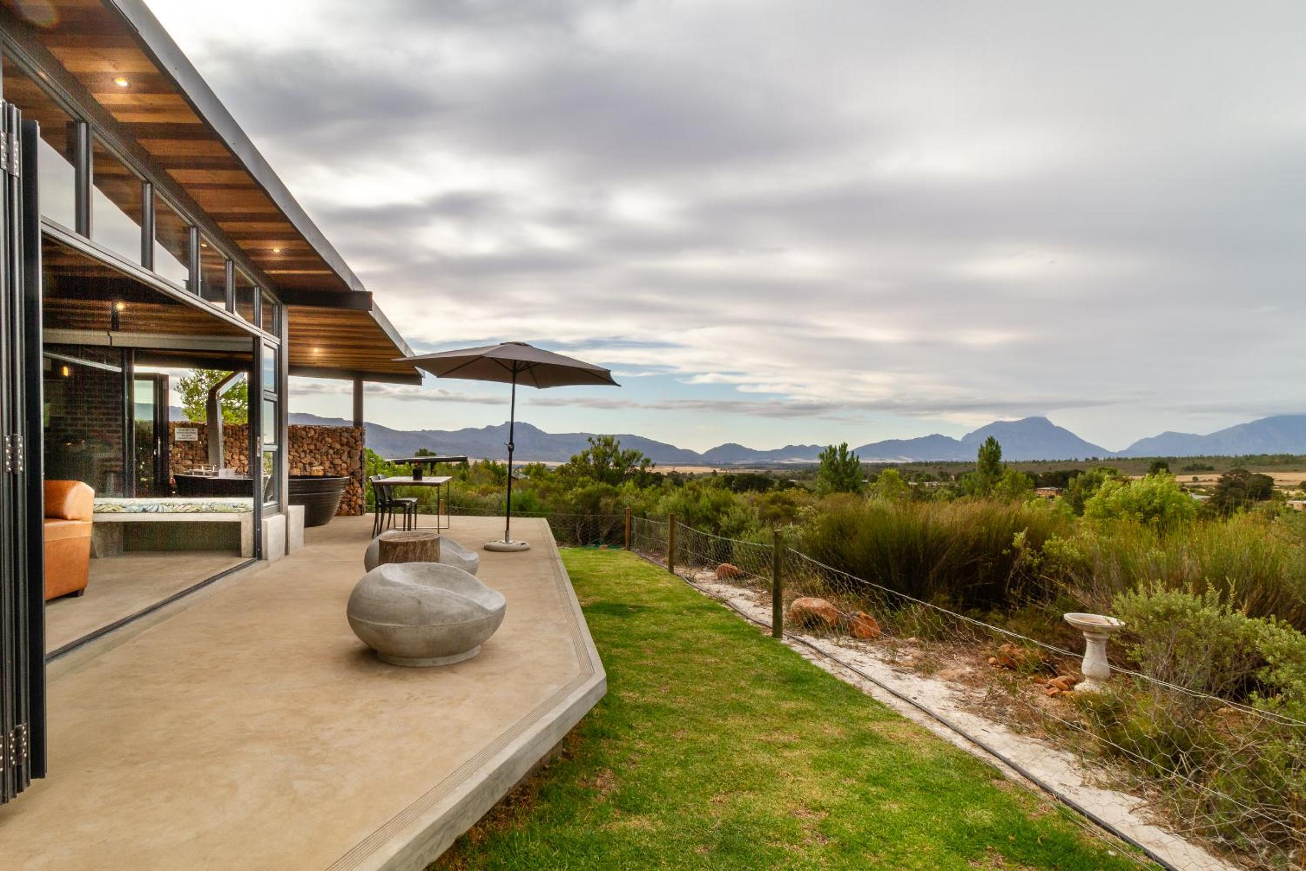 Steenbok farm cottages Sunbird Cottage view 3