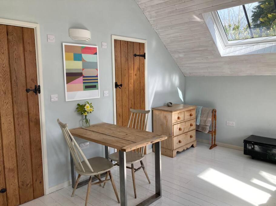 Bright, airy Annex in village with stunning views view 3