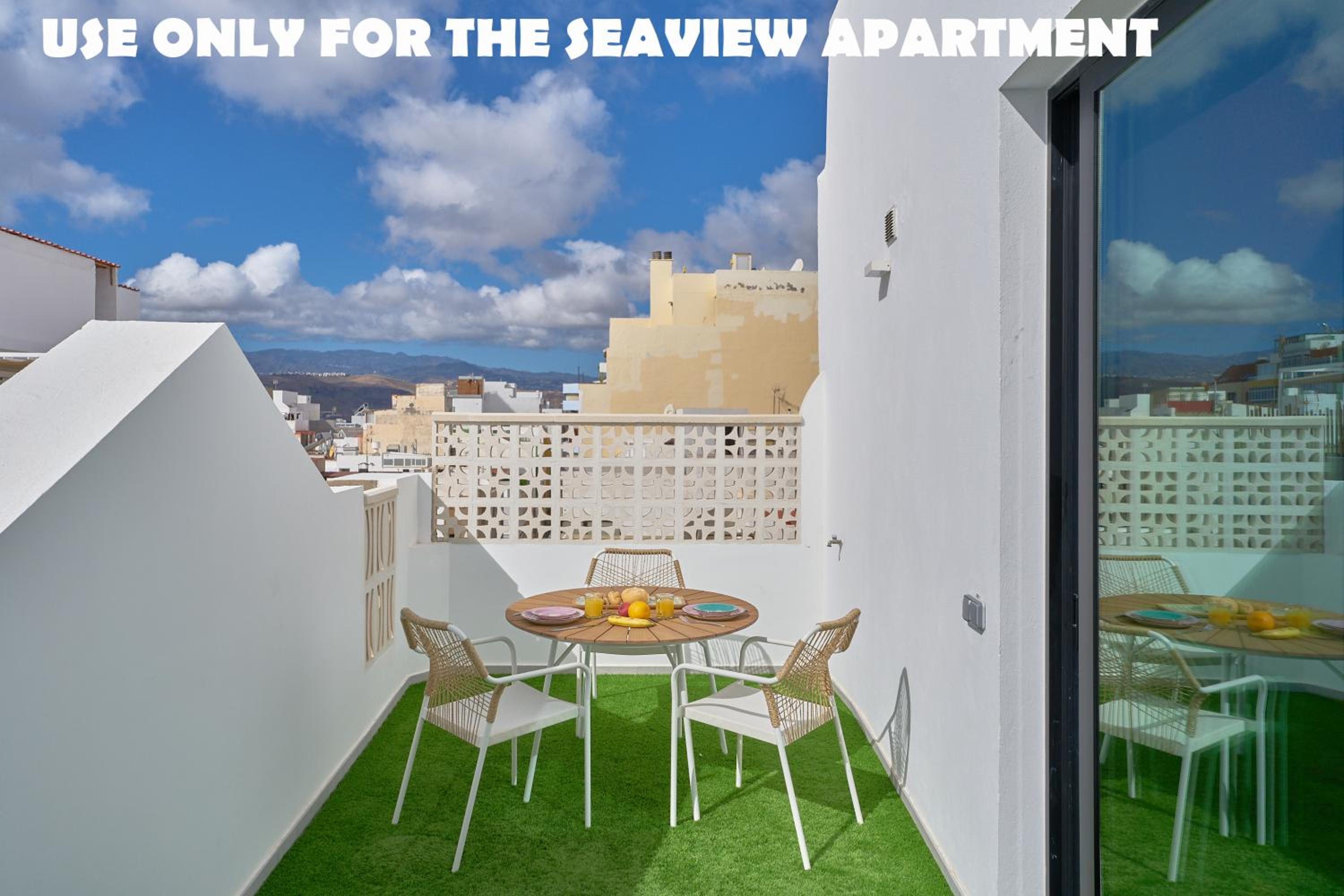 Mary Sánchez Beach Apartments