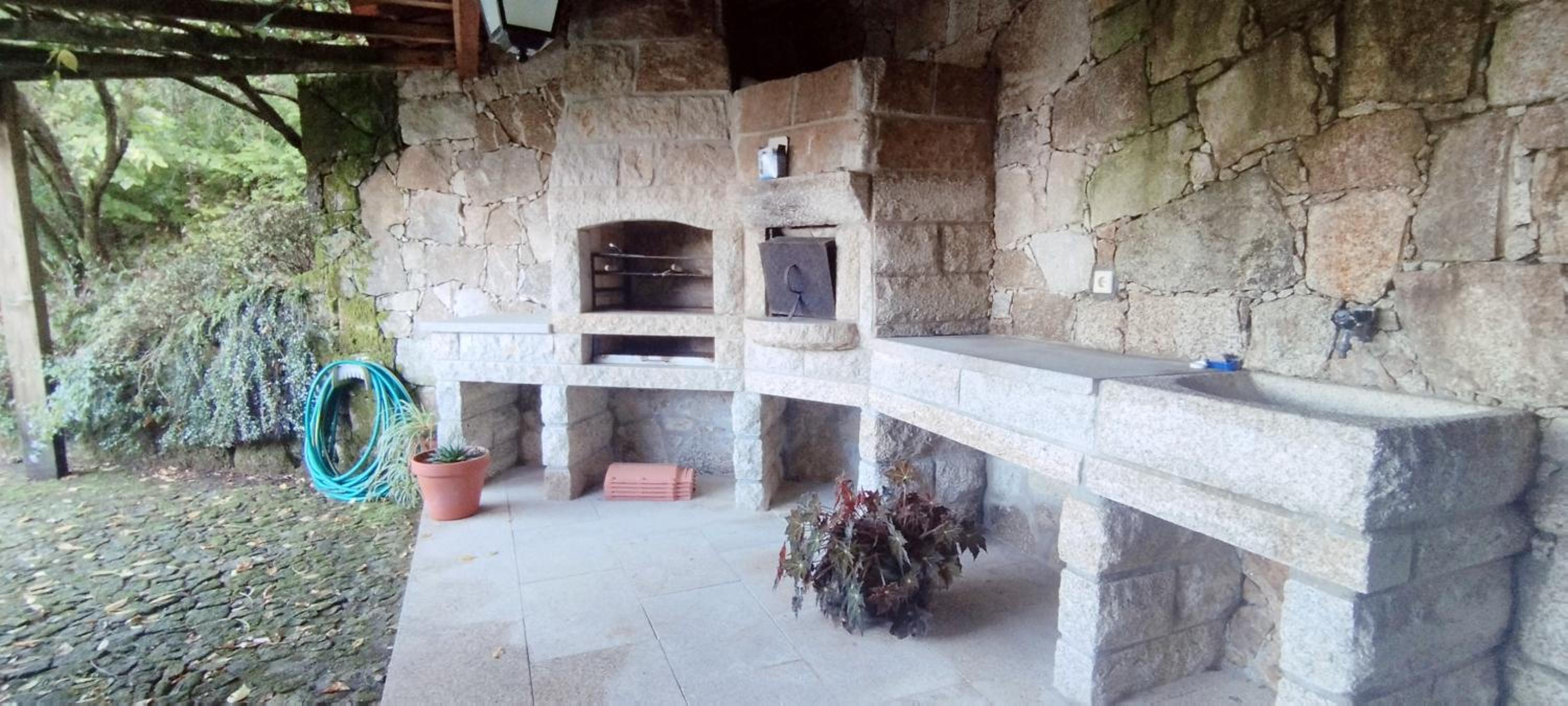 Moradia 3 quartos com piscina partilhada no Gerês Caniçada Braga