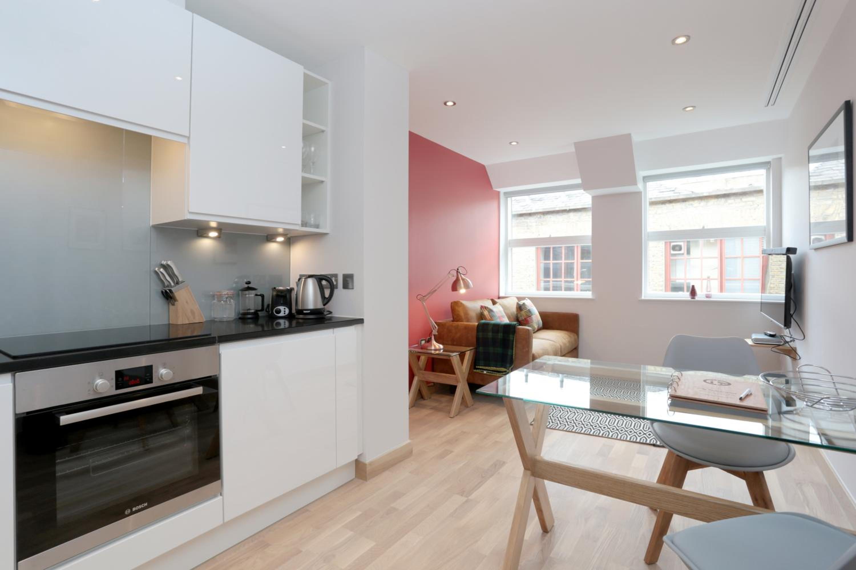 Barbican Serviced Apartments by LovelyStay photo 3