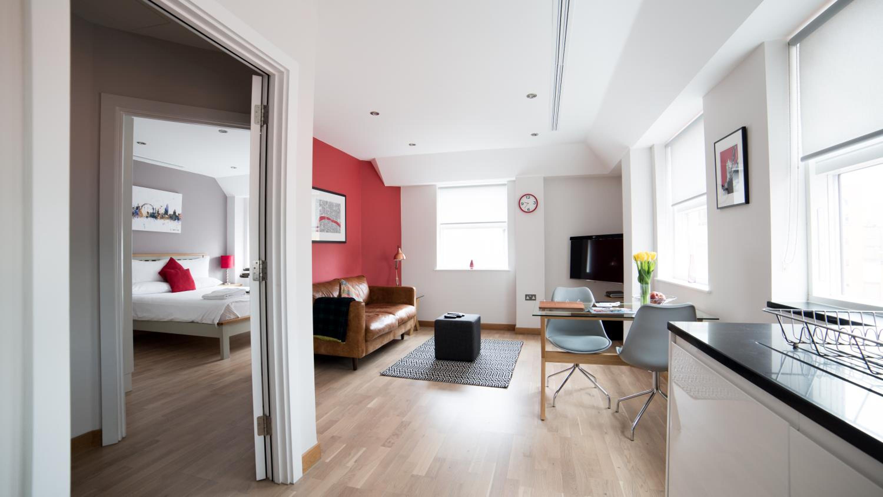 Barbican Serviced Apartments by LovelyStay