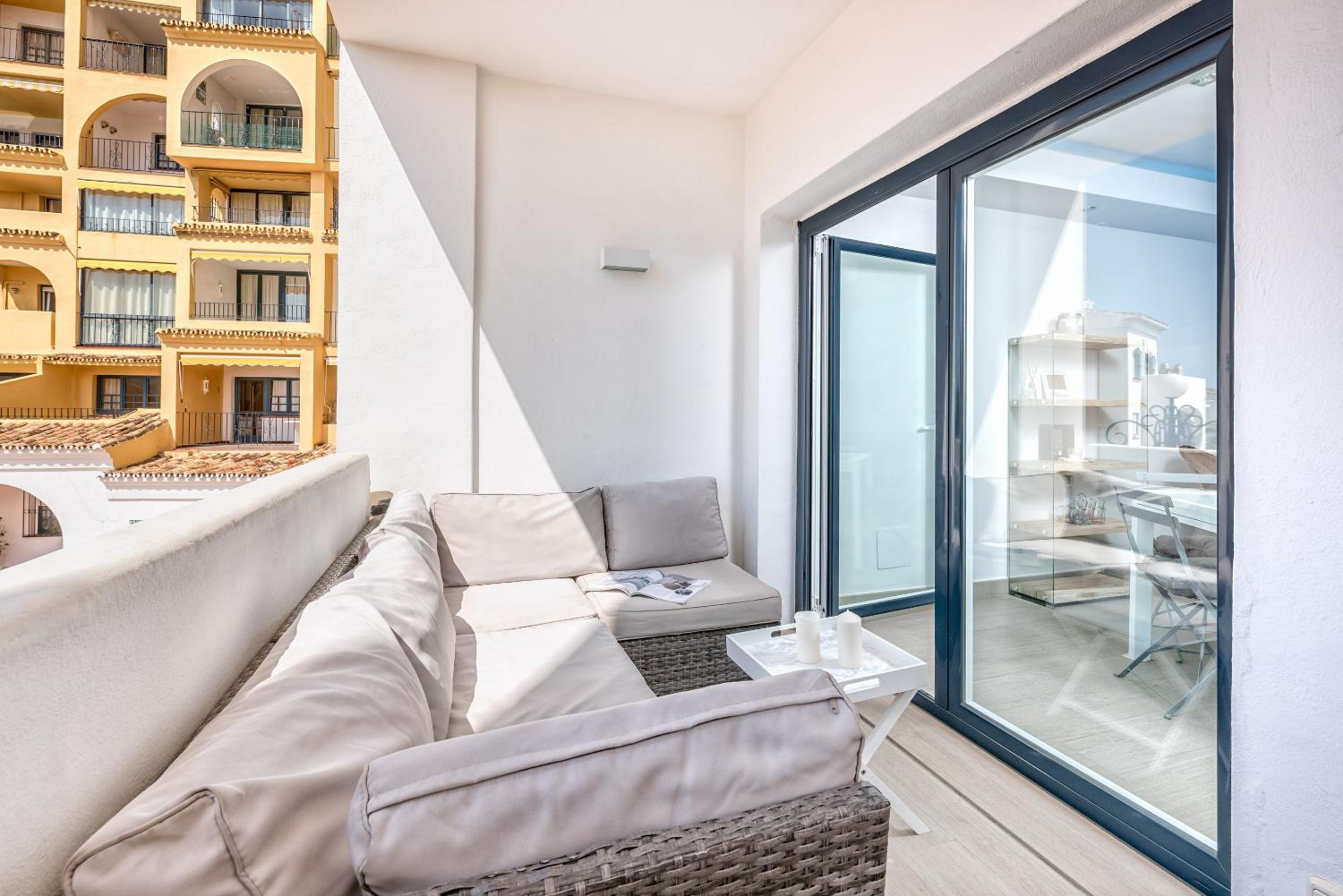 Amazing First Line Beach by Costarentals - M42 view 4