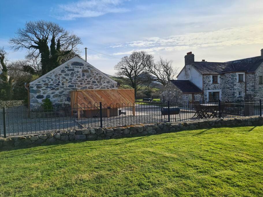 Y Deri, fantastic views, near Snowdonia view 3