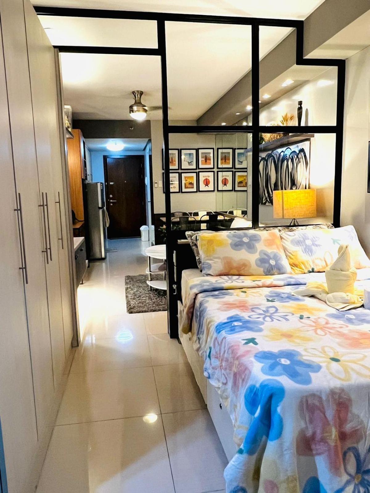 Aiza's Place in Shell Residences MOA view 5