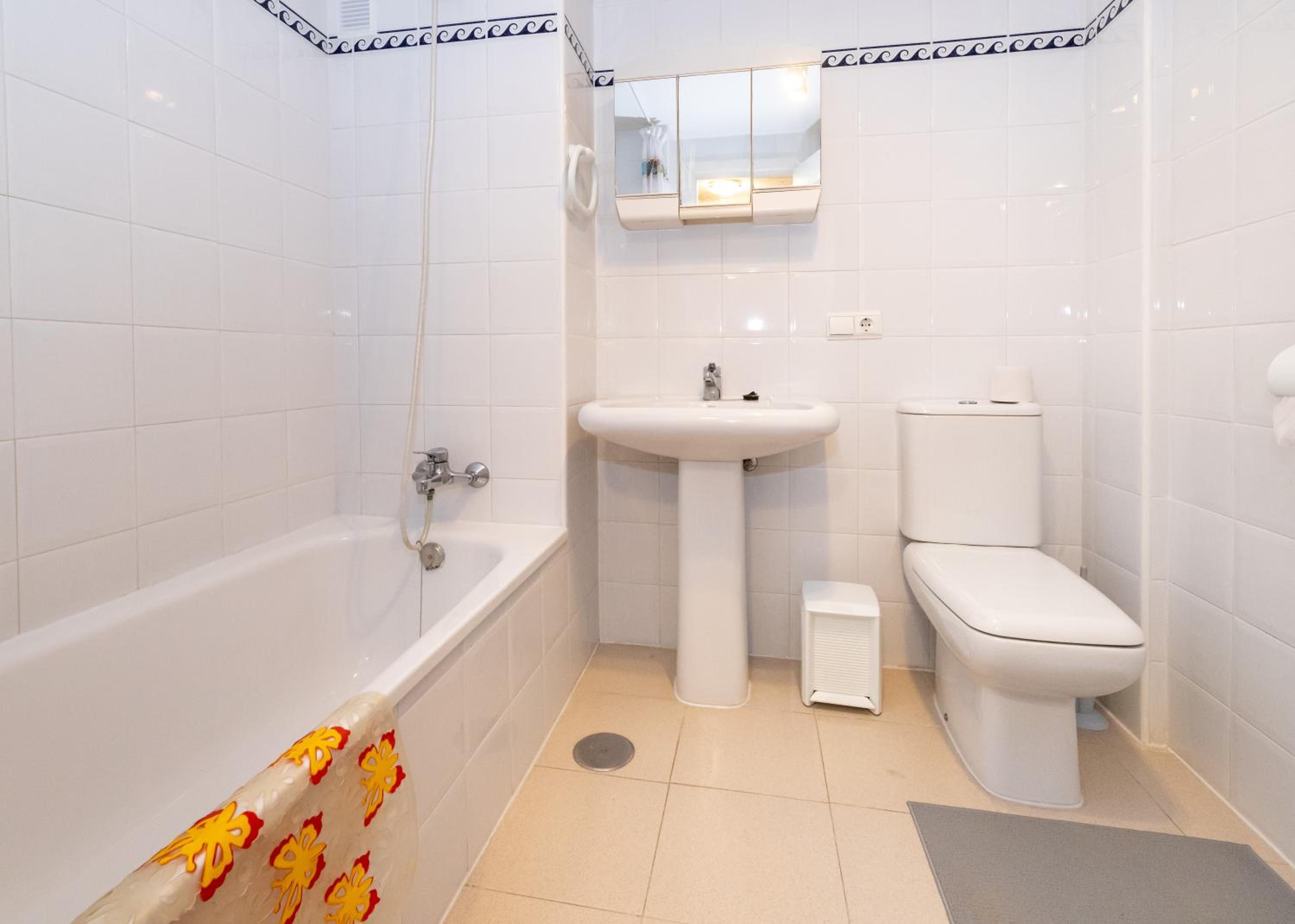 Marbella Vacations - Reserva De Marbella Ref M43 - Property Image 1