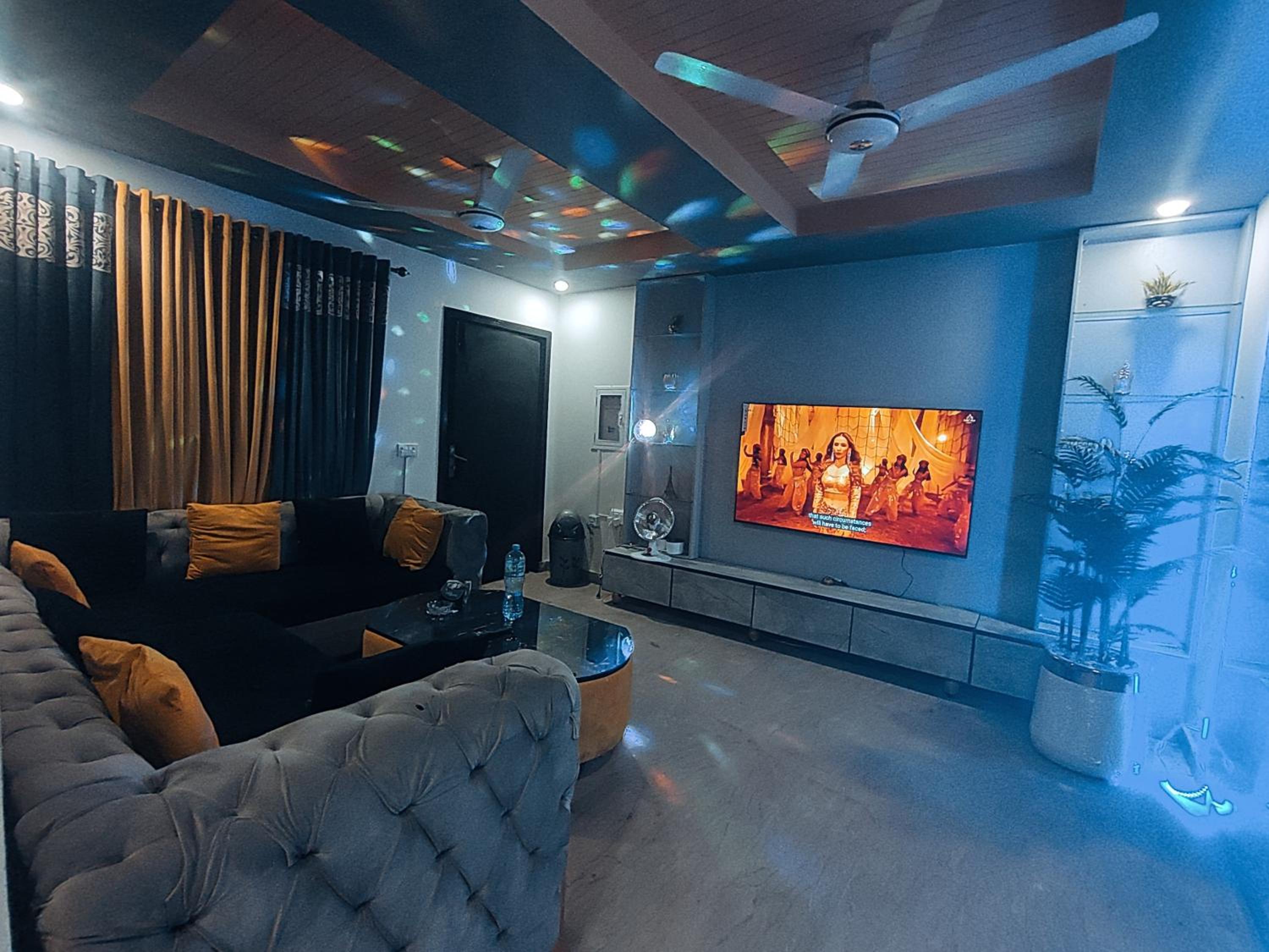Stay in COMFORT & LUXURY! view 4