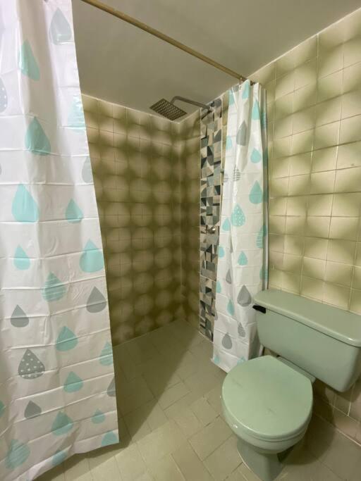 Comfortable apartment very close to the airport