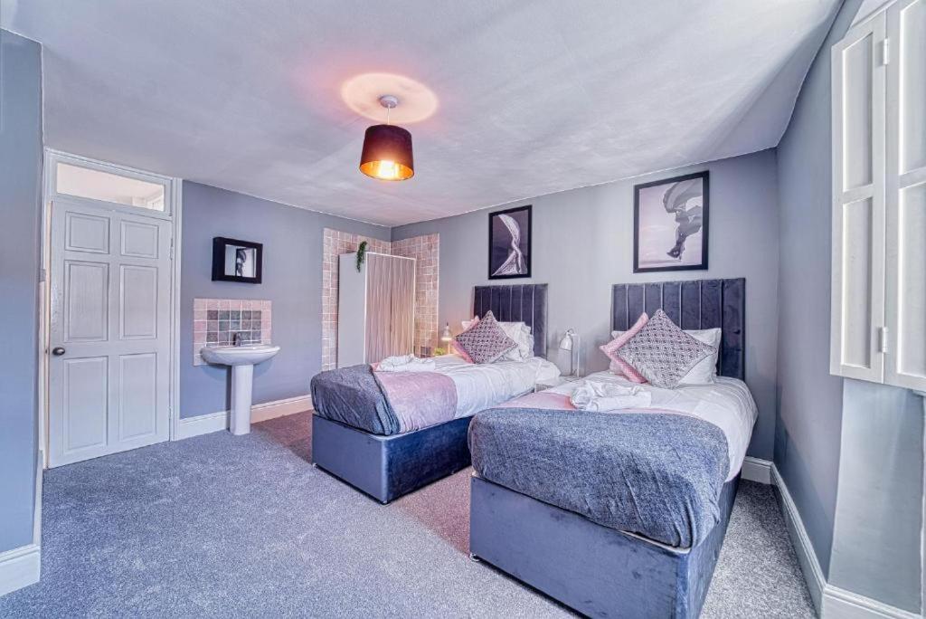 Deluxe Gem of Bath - Football Table - Sleeps 10