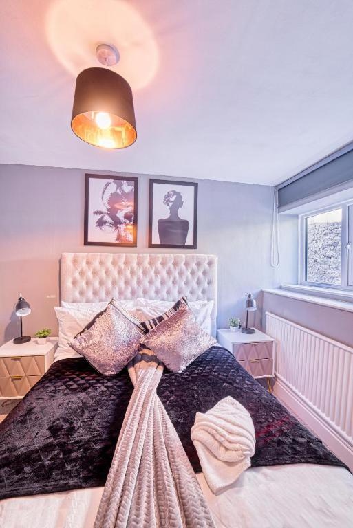 Deluxe Gem of Bath - Football Table - Sleeps 10