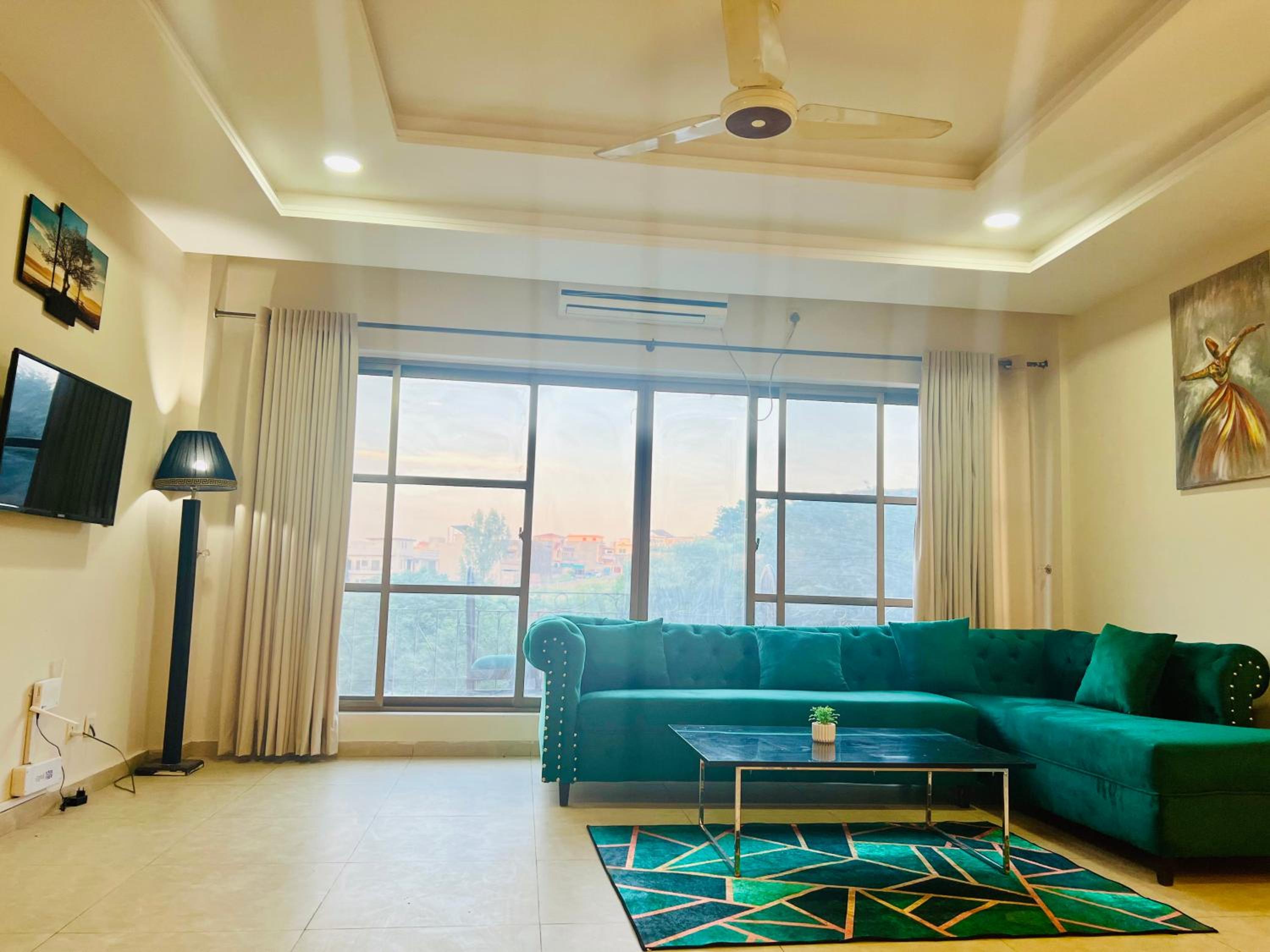 Executive one bedroom apartment in bahria hieghts view 4