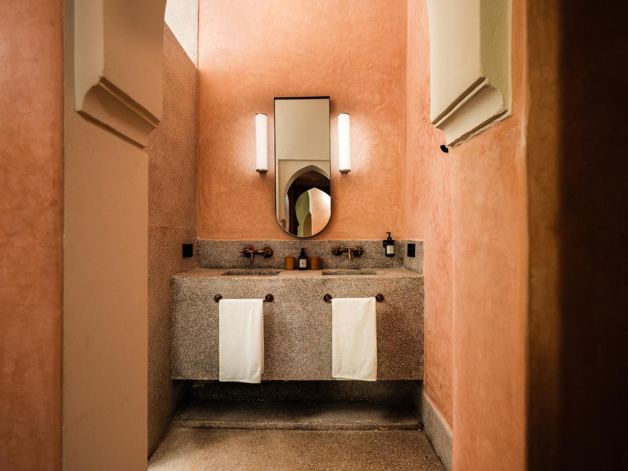 Riad Brummell Medina