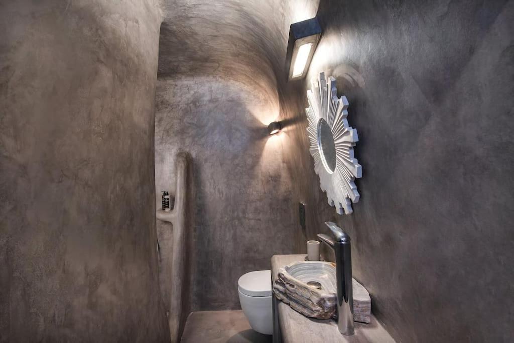 Oia Vacations - Alexis Place - Property Image 3
