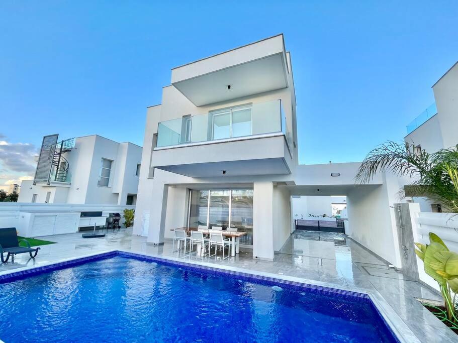 Sol e Mar Villa 2