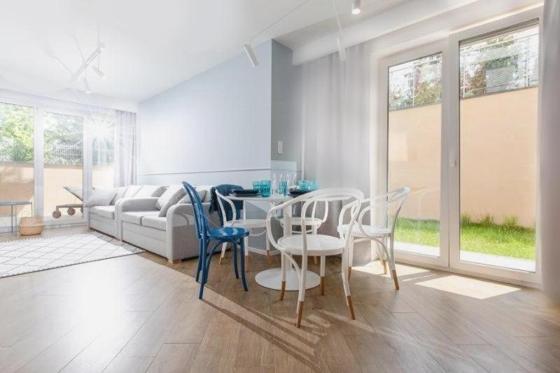 Rewal - 6 Person - Premium Baltic Apartment with Garden
