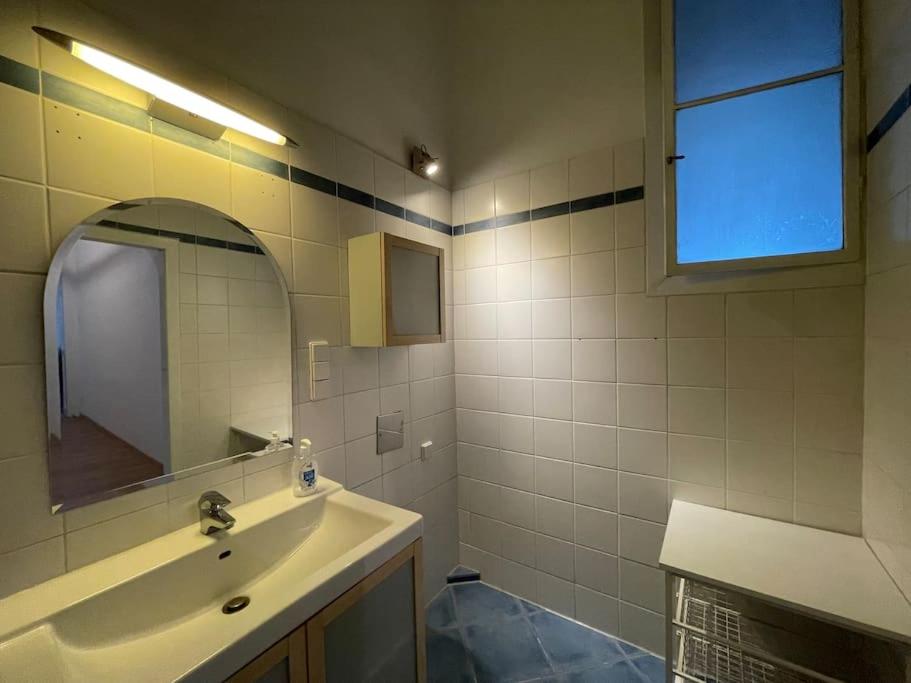 Geräumige Altbauwohnung im Zentrum
