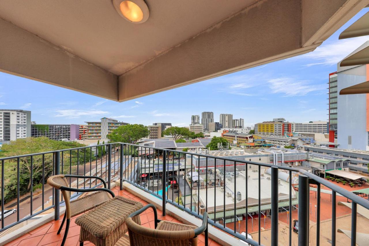 Resort Style Escape King Bed Pool Balcony