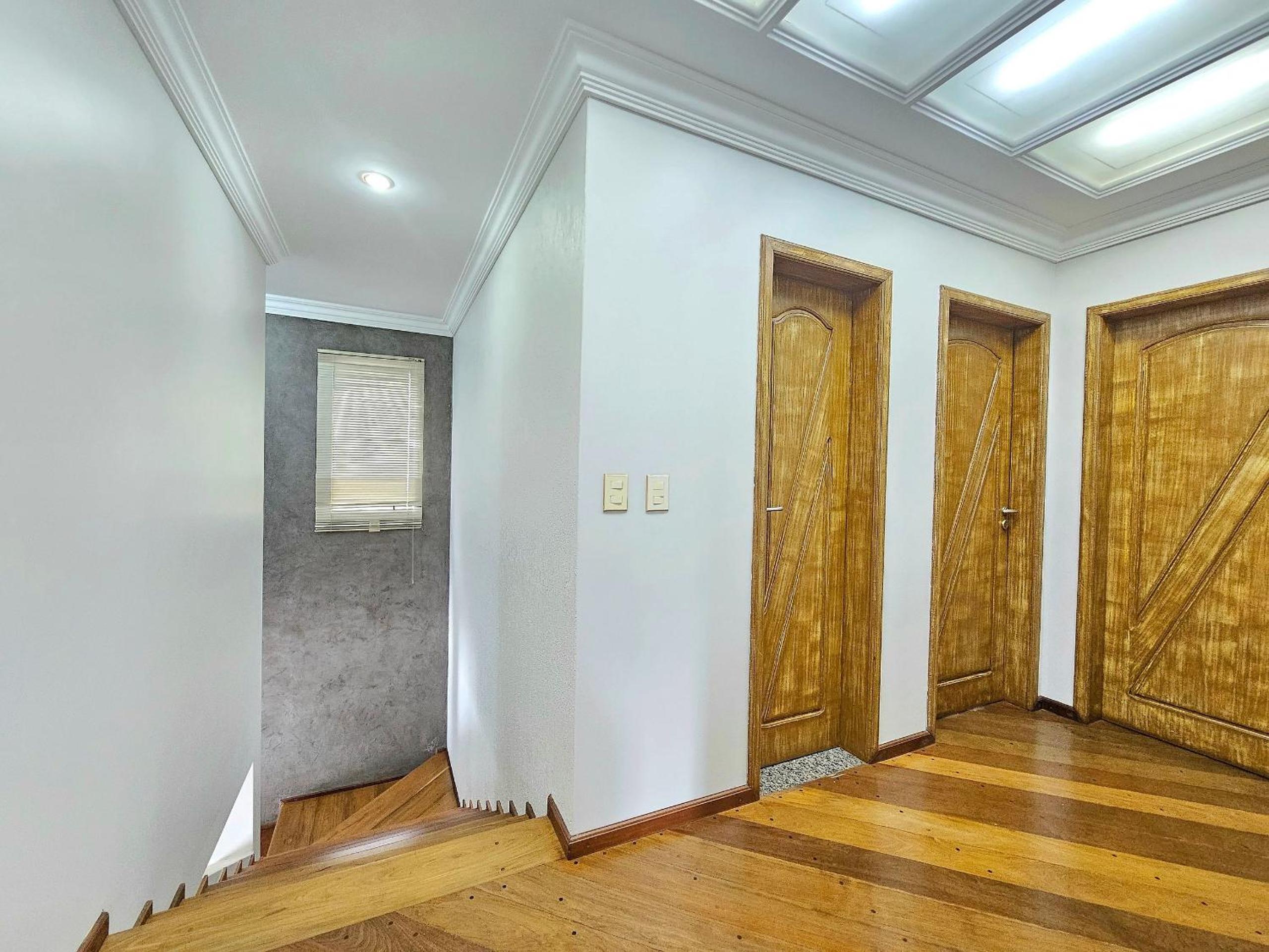 Casa 6 quartos Padrão TOP area nobre prox atrativo