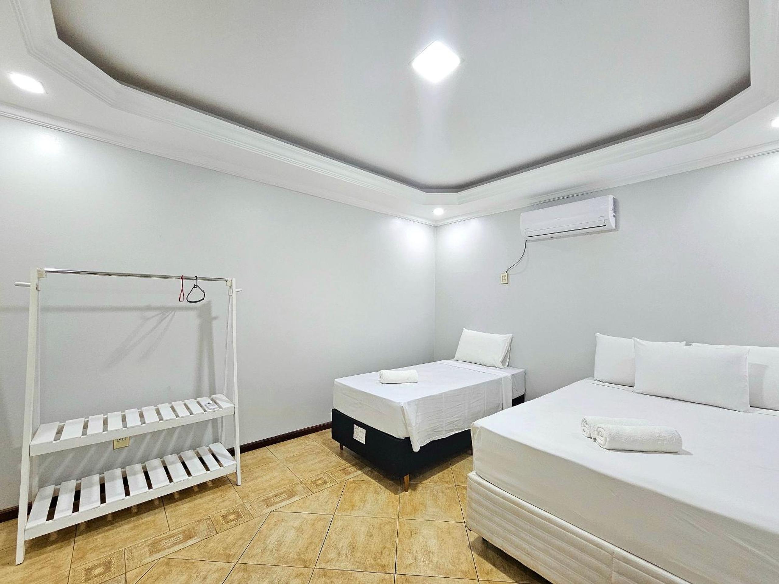 Casa 6 quartos Padrão TOP area nobre prox atrativo
